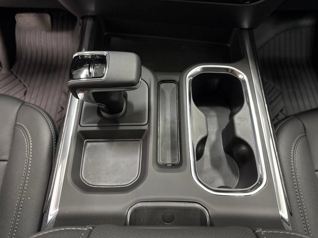 2026 Chevrolet Silverado 1500 LTZ Crew Cab Short Box 4WD
