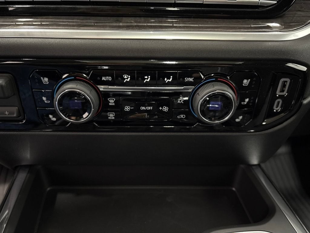 2026 Chevrolet Silverado 1500 LTZ Crew Cab Short Box 4WD