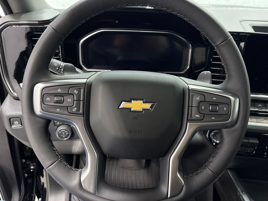 2026 Chevrolet Silverado 1500 LTZ Crew Cab Short Box 4WD