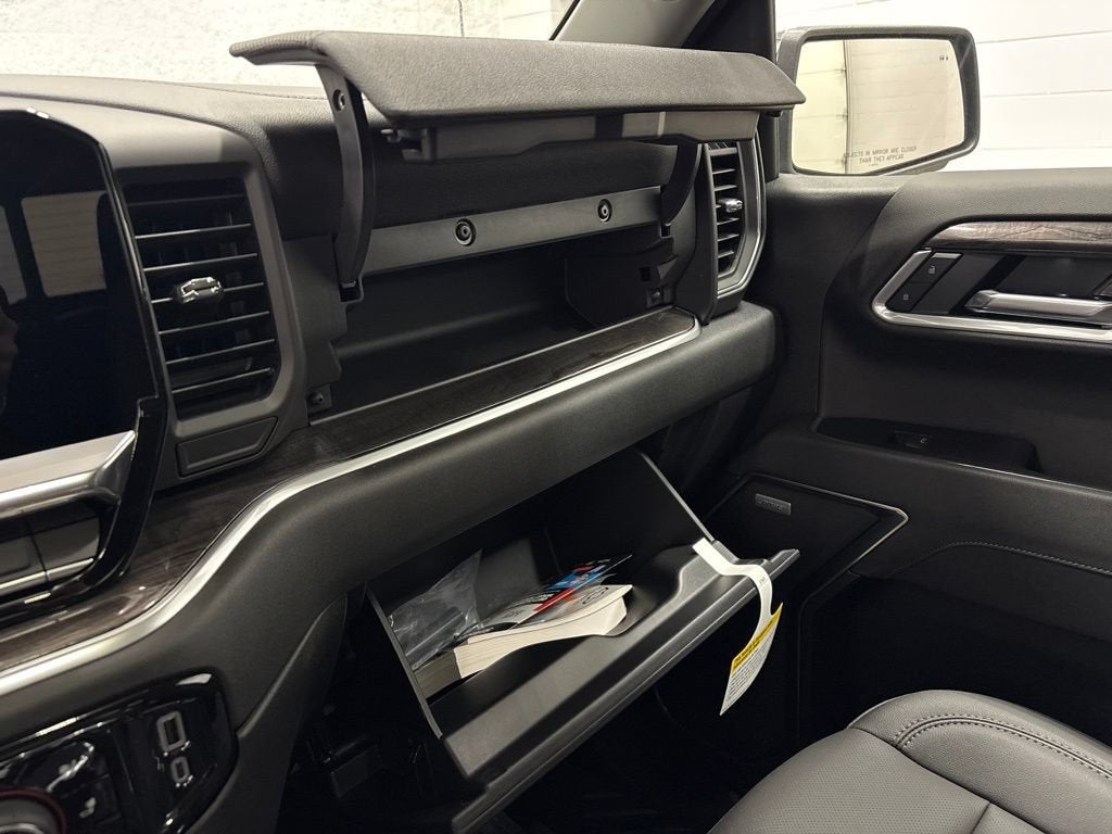2026 Chevrolet Silverado 1500 LTZ Crew Cab Short Box 4WD