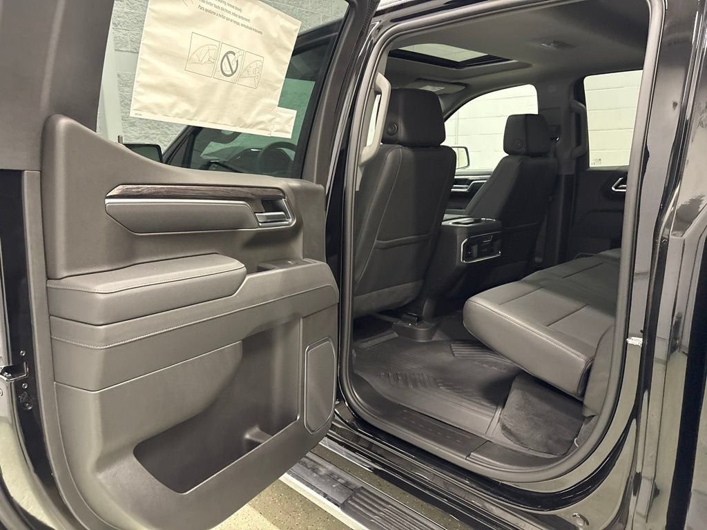 2026 Chevrolet Silverado 1500 LTZ Crew Cab Short Box 4WD