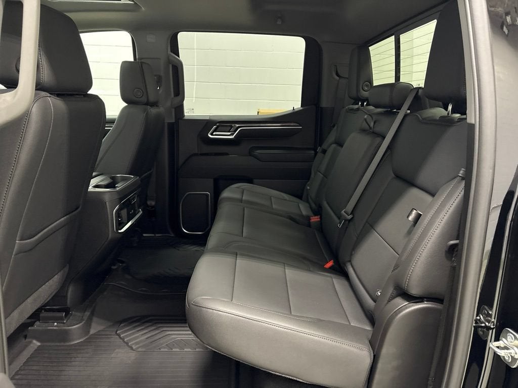 2026 Chevrolet Silverado 1500 LTZ Crew Cab Short Box 4WD