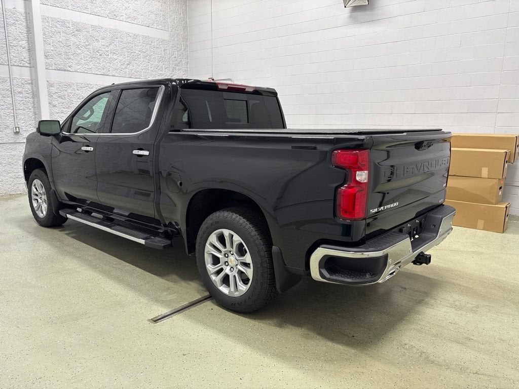 2026 Chevrolet Silverado 1500 LTZ Crew Cab Short Box 4WD