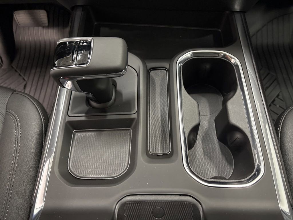 2026 Chevrolet Silverado 1500 LTZ Crew Cab Short Box 4WD