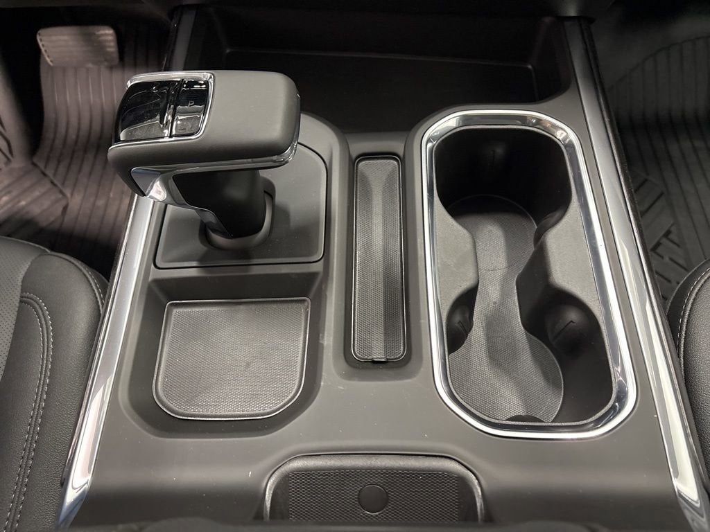 2026 Chevrolet Silverado 1500 LTZ Crew Cab Short Box 4WD