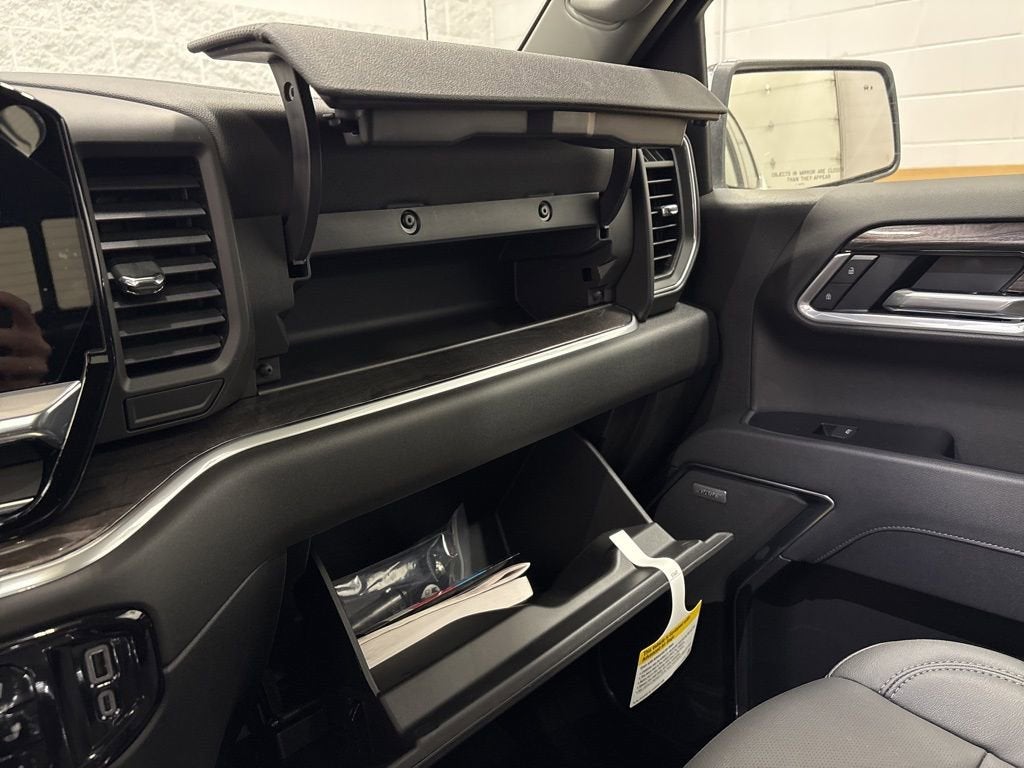 2026 Chevrolet Silverado 1500 LTZ Crew Cab Short Box 4WD