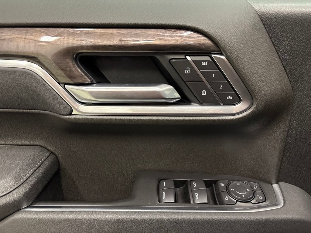 2026 Chevrolet Silverado 1500 LTZ Crew Cab Short Box 4WD
