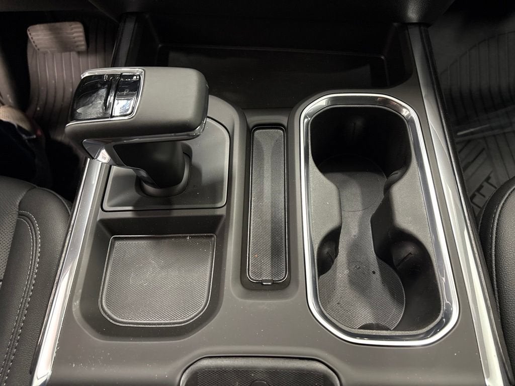 2026 Chevrolet Silverado 1500 LTZ Crew Cab Short Box 4WD