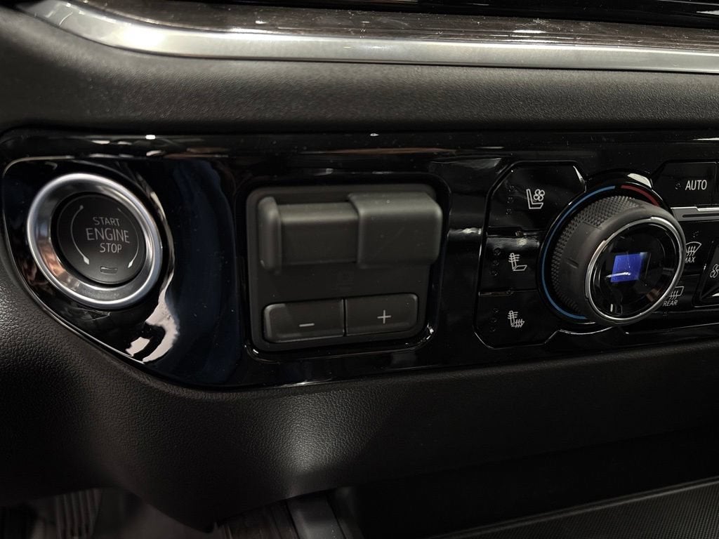 2026 Chevrolet Silverado 1500 LTZ Crew Cab Short Box 4WD