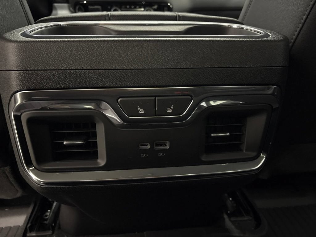 2026 Chevrolet Silverado 1500 LTZ Crew Cab Short Box 4WD