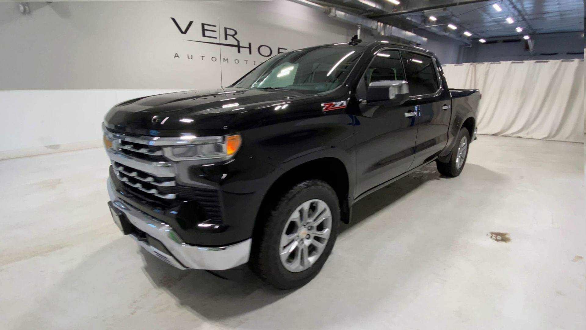 2026 Chevrolet Silverado 1500 LTZ Crew Cab Short Box 4WD
