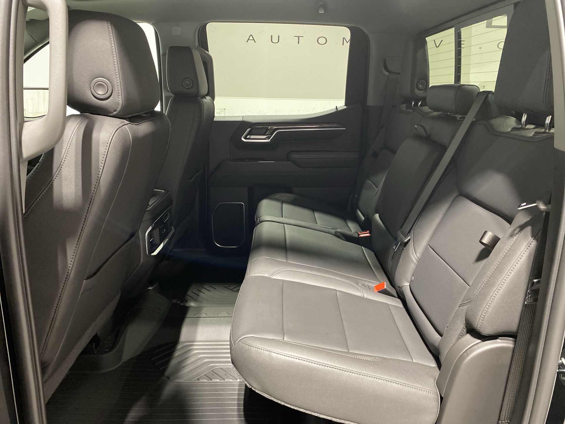 2026 Chevrolet Silverado 1500 LTZ Crew Cab Short Box 4WD