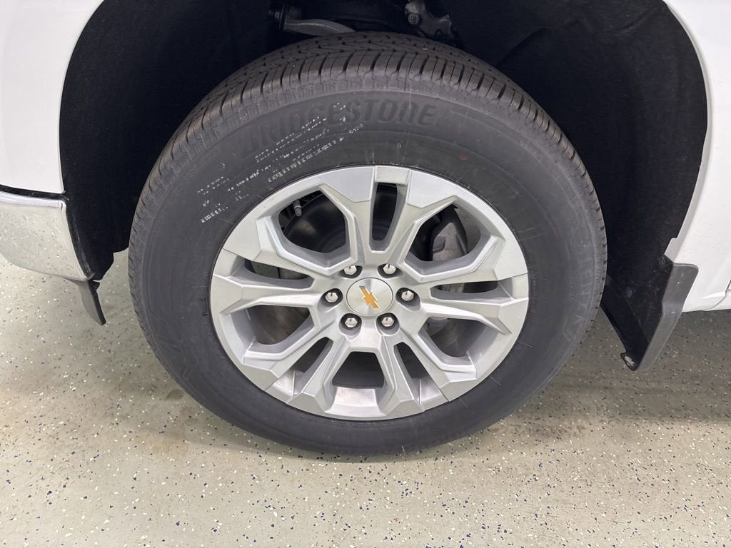 2026 Chevrolet Silverado 1500 LTZ Crew Cab Short Box 4WD