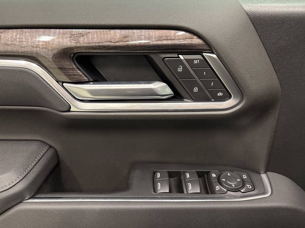 2026 Chevrolet Silverado 1500 LTZ Crew Cab Short Box 4WD