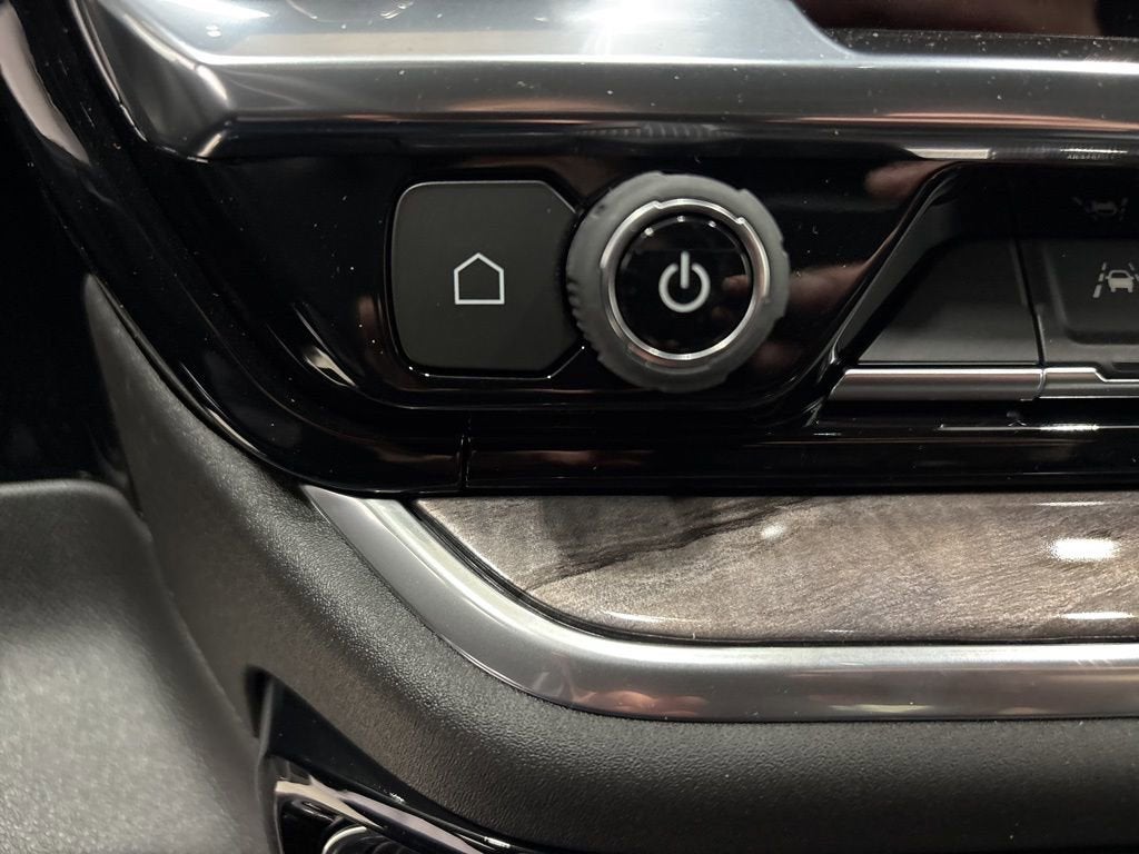 2026 Chevrolet Silverado 1500 LTZ Crew Cab Short Box 4WD