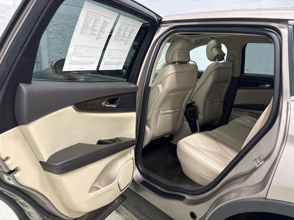 2019 Lincoln Nautilus Select