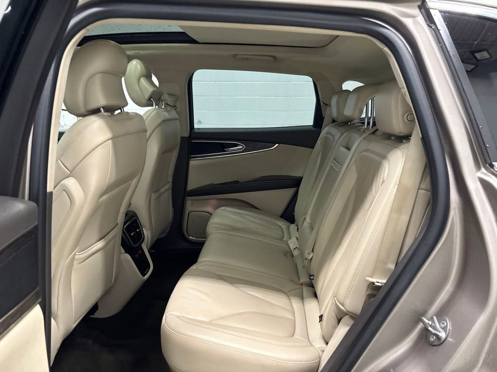 2019 Lincoln Nautilus Select