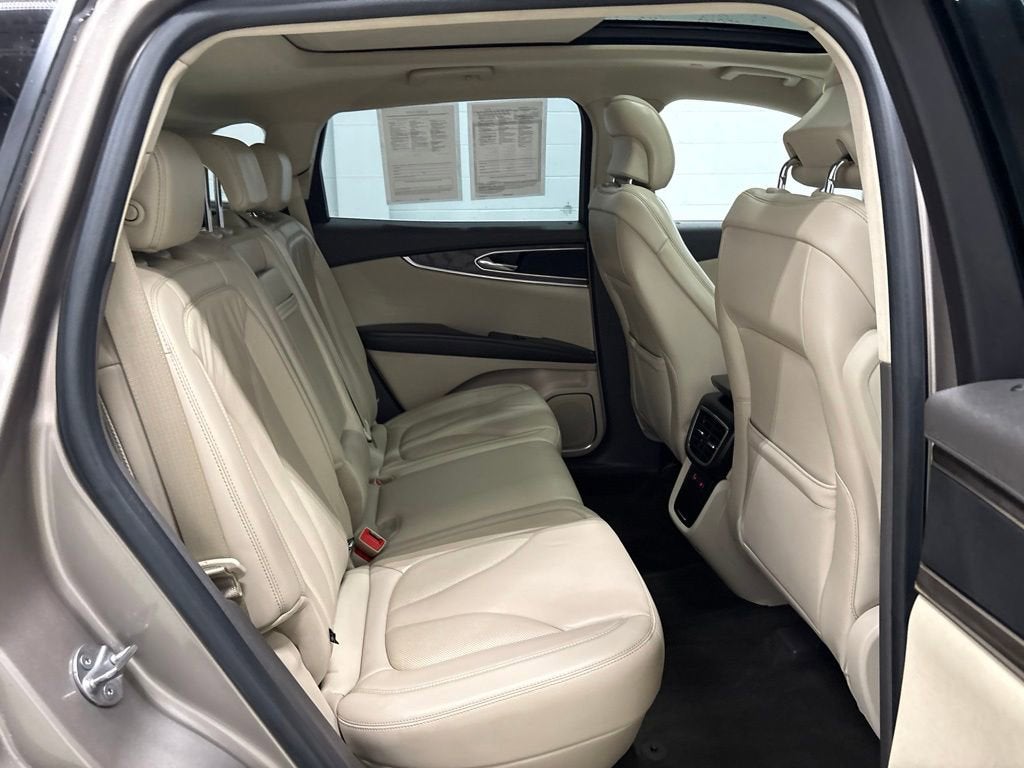 2019 Lincoln Nautilus Select
