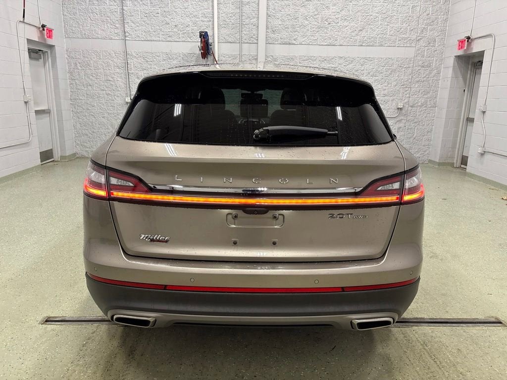 2019 Lincoln Nautilus Select