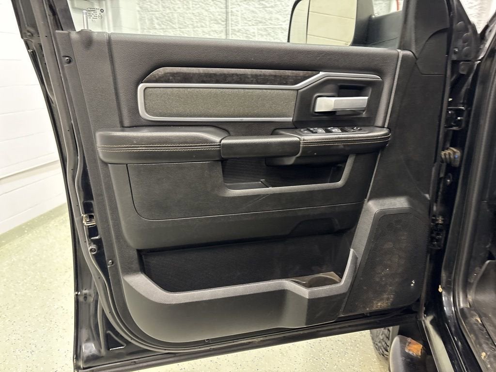 2022 RAM 2500 Big Horn Crew Cab 4x4 6'4" Box