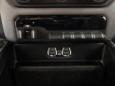 2022 RAM 2500 Big Horn Crew Cab 4x4 6'4" Box