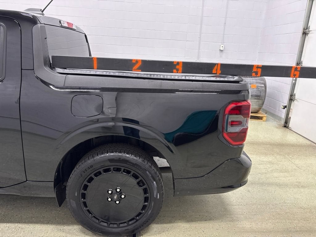 2025 Ford Maverick Lobo Standard