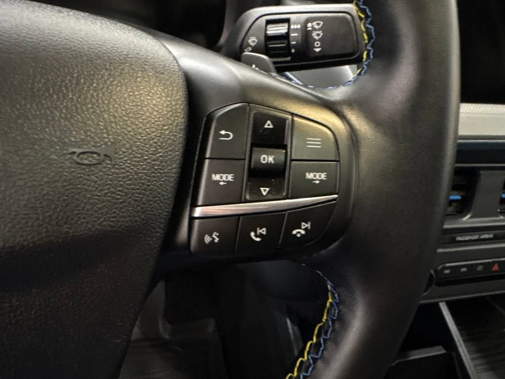 2025 Ford Maverick Lobo Standard