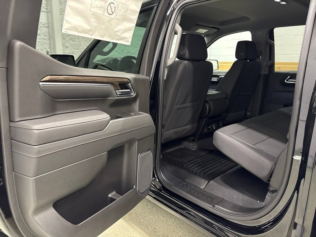 2026 Chevrolet Silverado 1500 LT Crew Cab Short Box 4WD