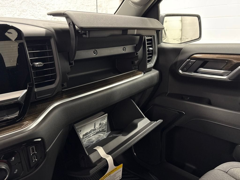 2026 Chevrolet Silverado 1500 LT (2FL) Crew Cab Short Box 4WD