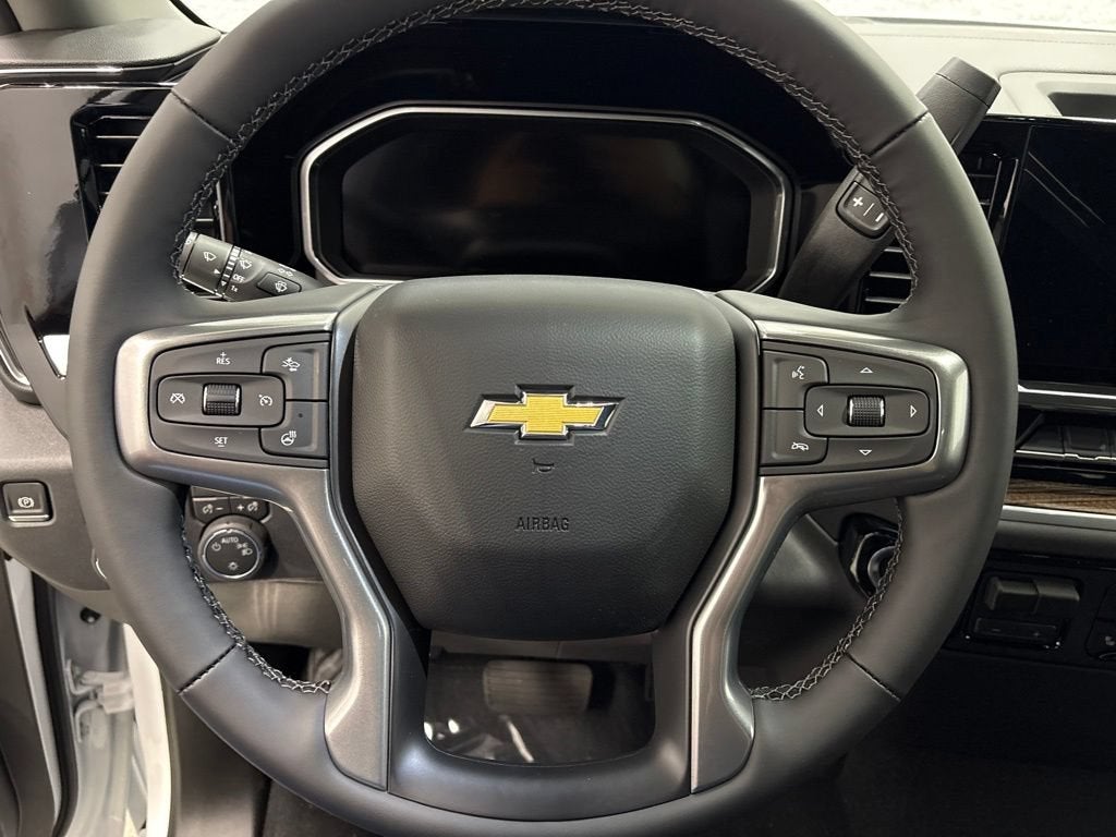 2026 Chevrolet Silverado 1500 LT (2FL) Crew Cab Short Box 4WD
