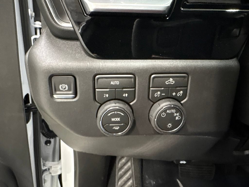 2026 Chevrolet Silverado 1500 LT (2FL) Crew Cab Short Box 4WD