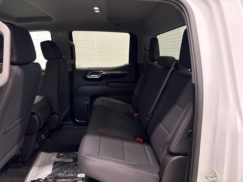 2026 Chevrolet Silverado 1500 LT (2FL) Crew Cab Short Box 4WD