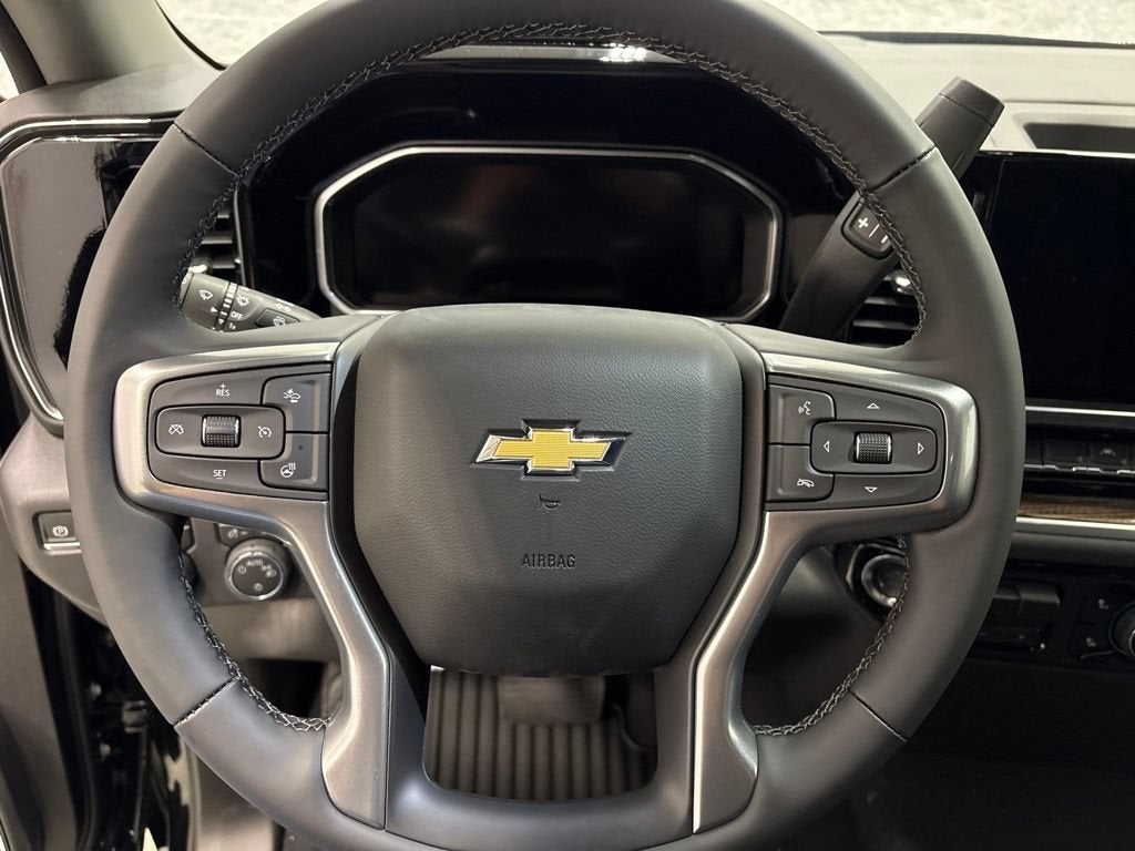 2026 Chevrolet Silverado 1500 LT (2FL) Crew Cab Short Box 4WD