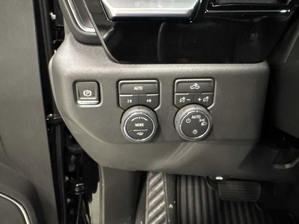 2026 Chevrolet Silverado 1500 LT (2FL) Crew Cab Short Box 4WD