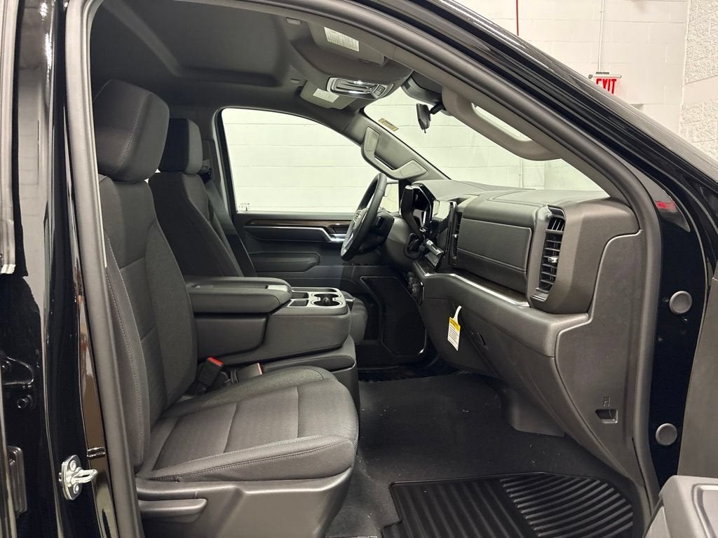 2026 Chevrolet Silverado 1500 LT (2FL) Crew Cab Short Box 4WD