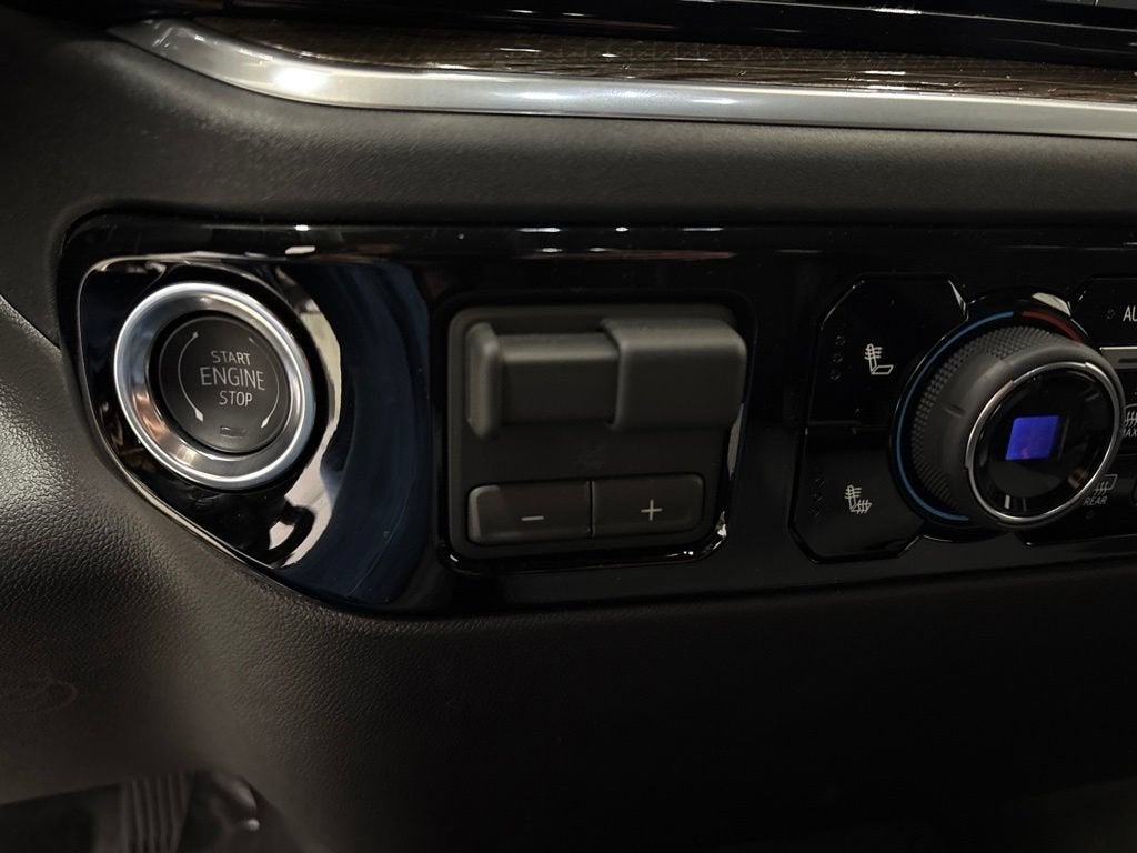 2026 Chevrolet Silverado 1500 LT (2FL) Crew Cab Short Box 4WD