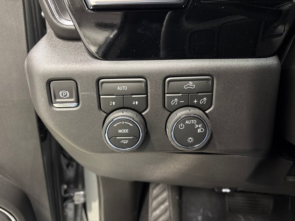 2026 Chevrolet Silverado 1500 LT (2FL) Crew Cab Short Box 4WD
