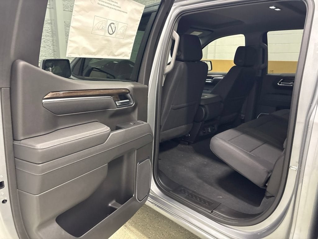 2026 Chevrolet Silverado 1500 LT (2FL) Crew Cab Short Box 4WD