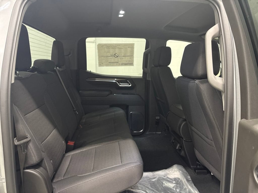 2026 Chevrolet Silverado 1500 LT (2FL) Crew Cab Short Box 4WD