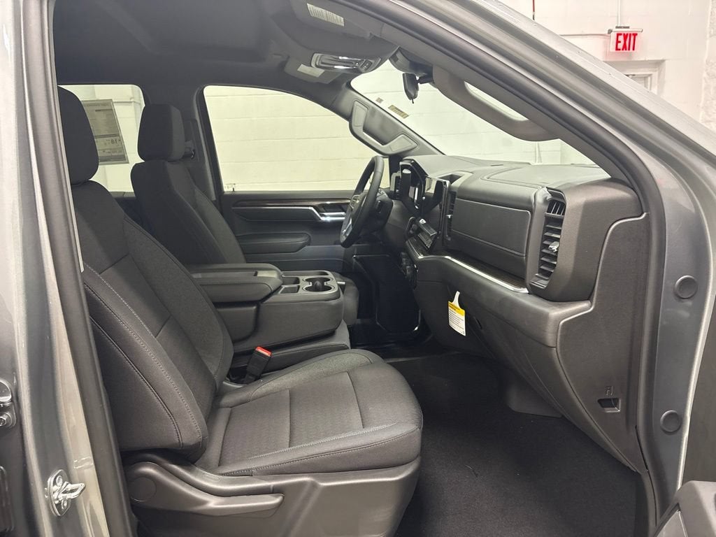 2026 Chevrolet Silverado 1500 LT (2FL) Crew Cab Short Box 4WD