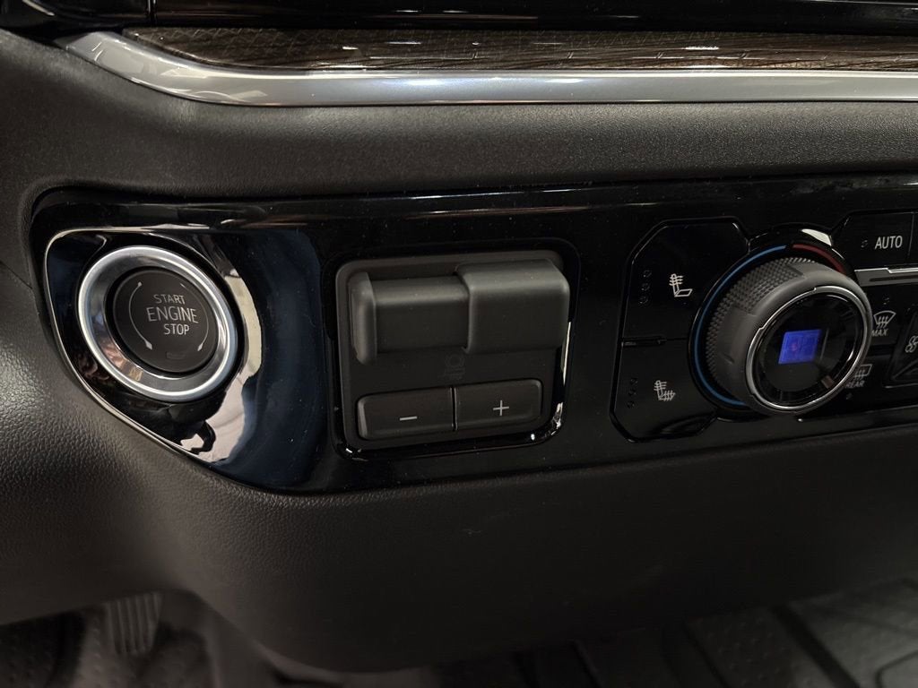 2026 Chevrolet Silverado 1500 RST Crew Cab Short Box 4WD