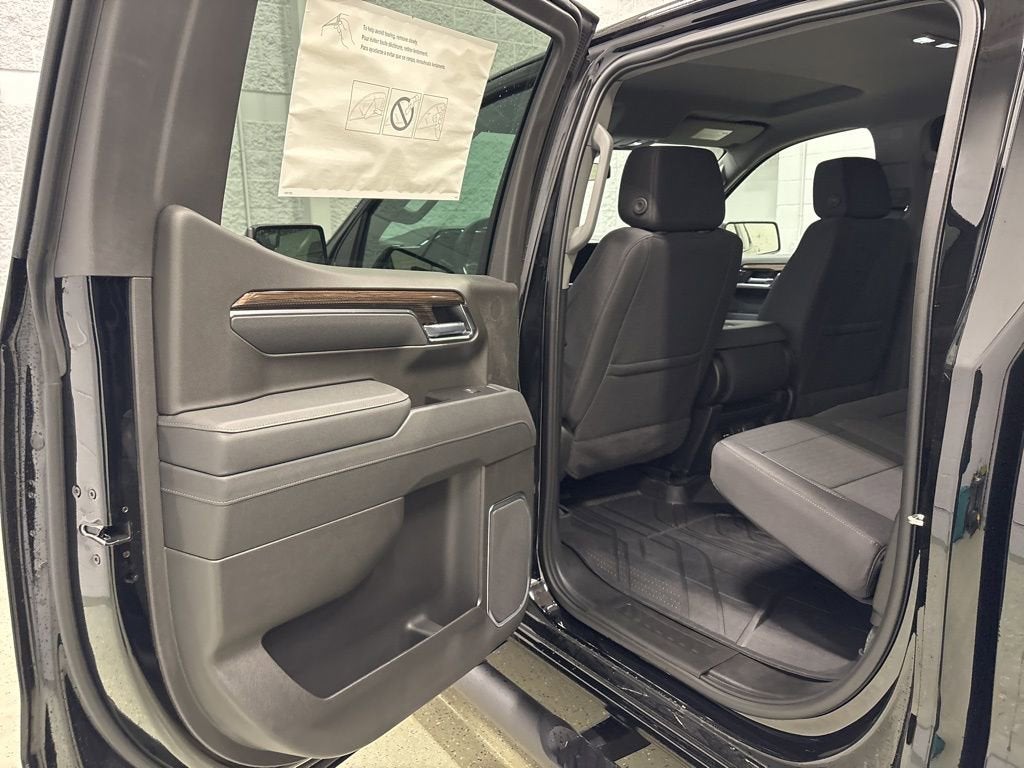 2026 Chevrolet Silverado 1500 RST Crew Cab Short Box 4WD