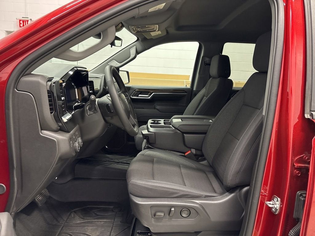 2026 Chevrolet Silverado 1500 RST Crew Cab Short Box 4WD