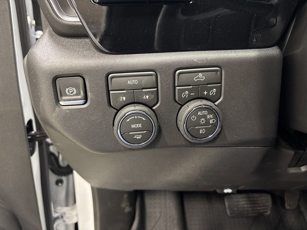 2026 Chevrolet Silverado 1500 RST Crew Cab Short Box 4WD