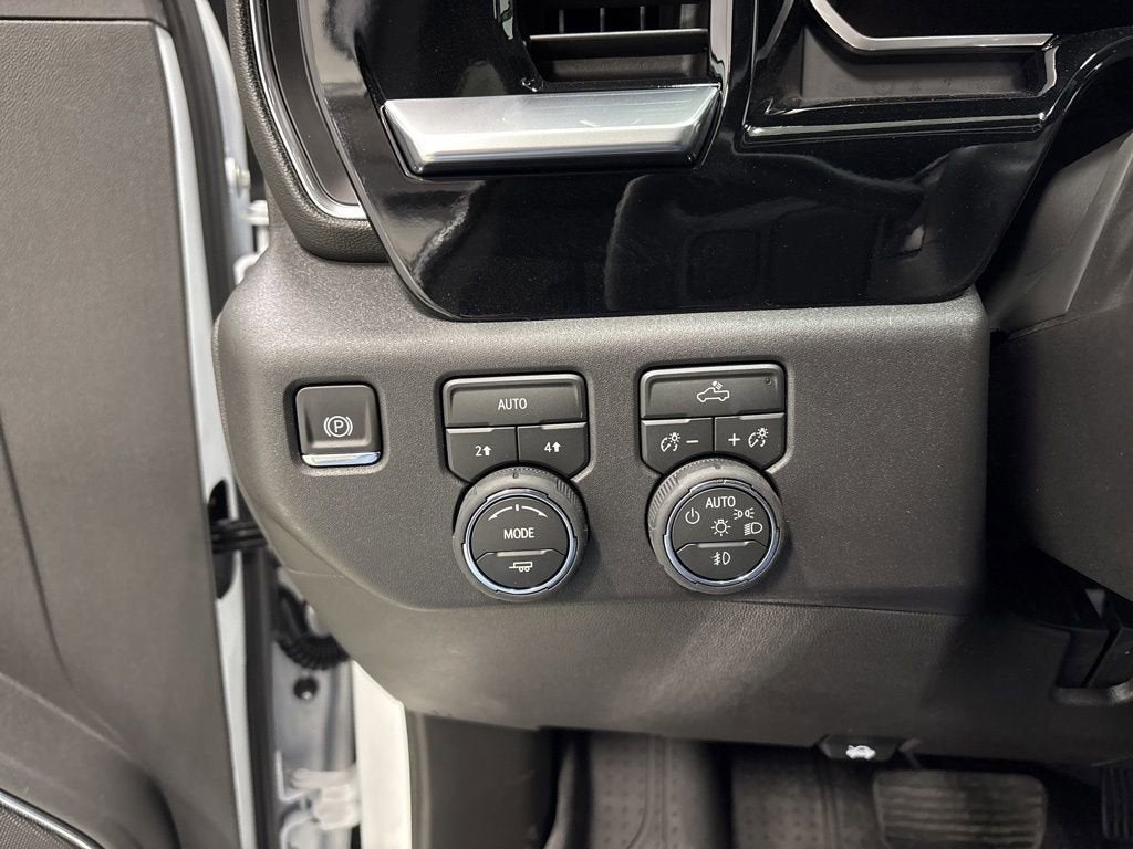 2026 Chevrolet Silverado 1500 RST Crew Cab Short Box 4WD
