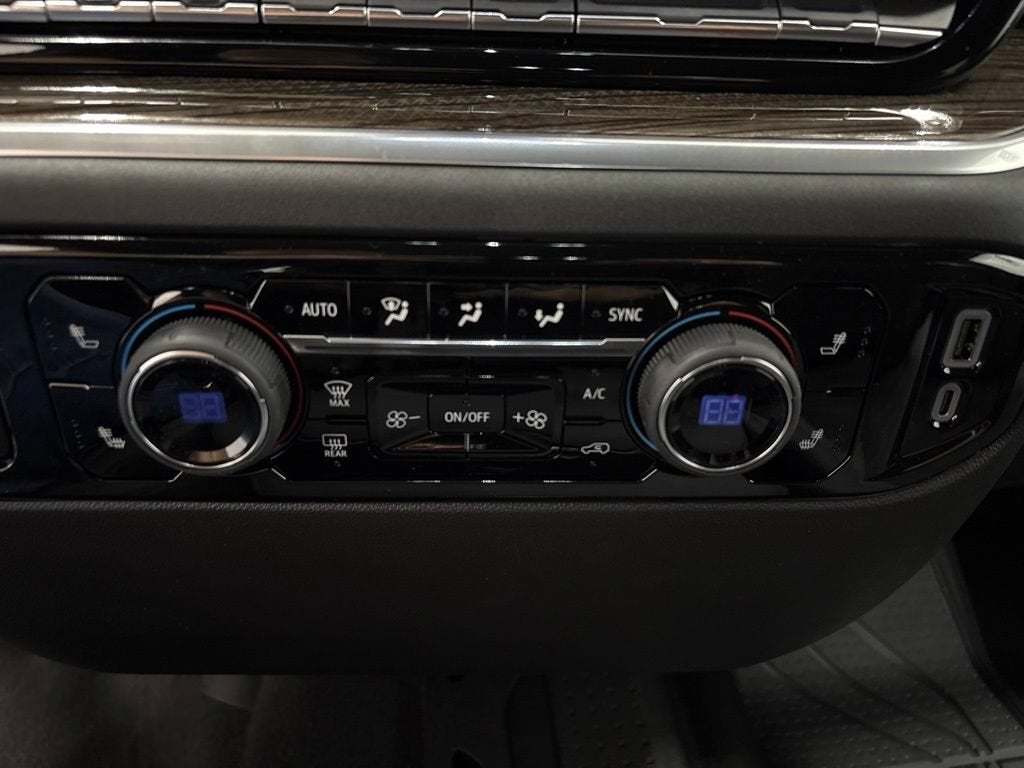 2026 Chevrolet Silverado 1500 RST Crew Cab Short Box 4WD