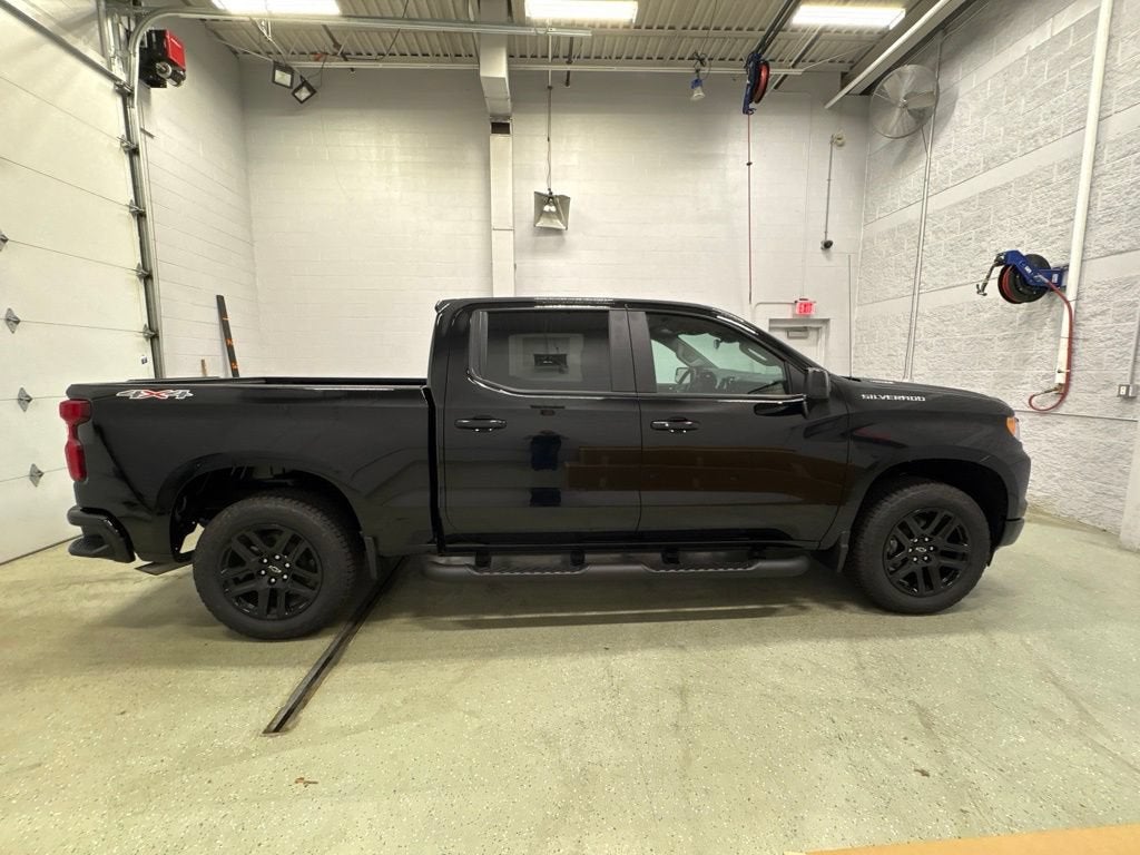 2026 Chevrolet Silverado 1500 RST Crew Cab Short Box 4WD
