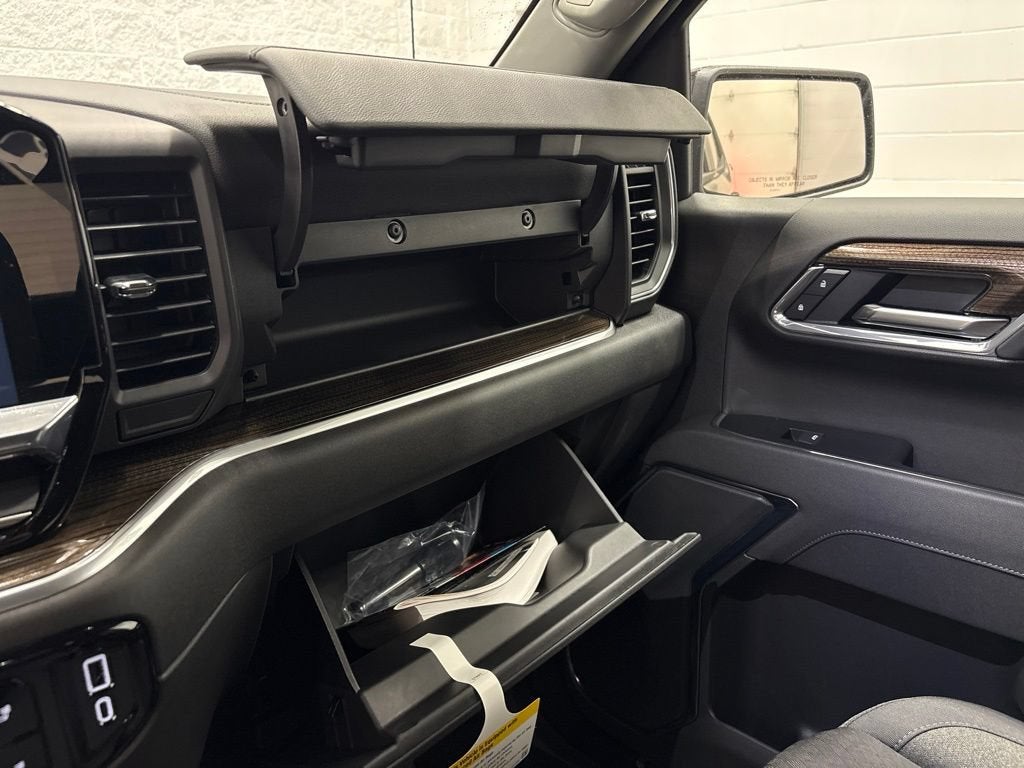 2026 Chevrolet Silverado 1500 RST Crew Cab Short Box 4WD