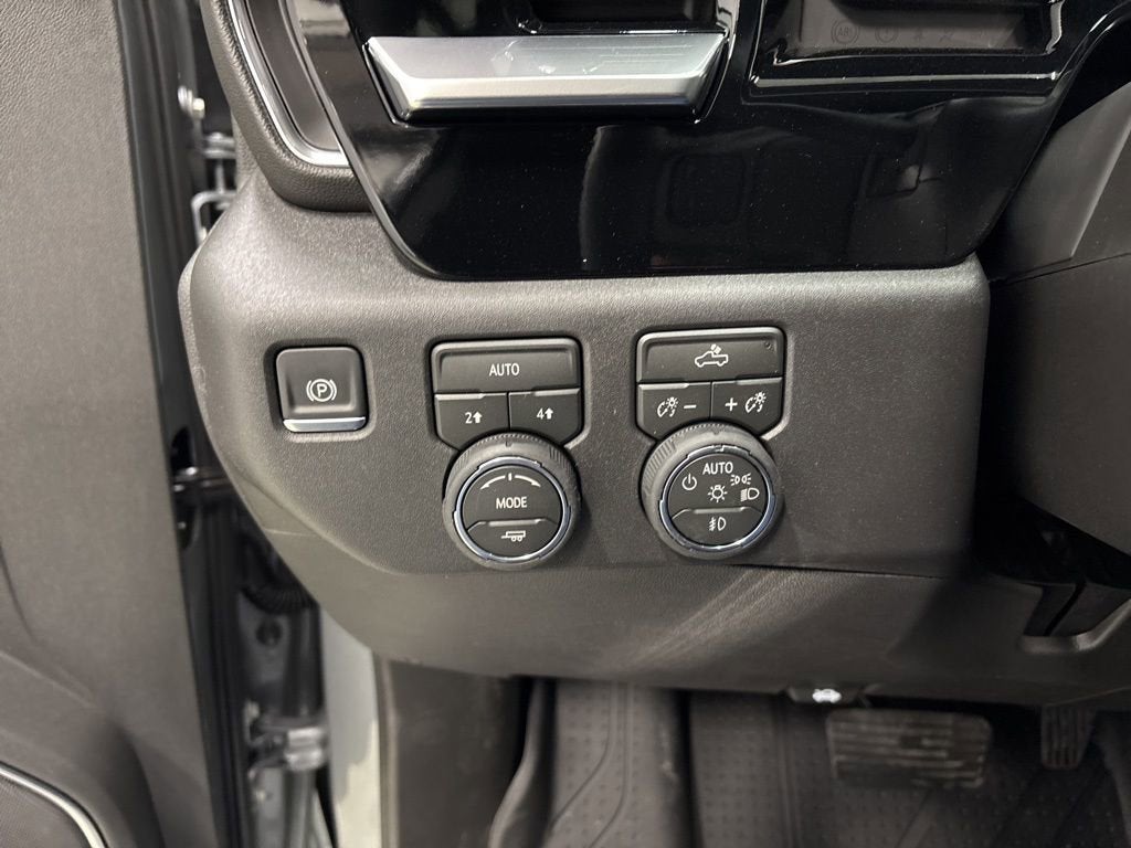 2026 Chevrolet Silverado 1500 RST Crew Cab Short Box 4WD