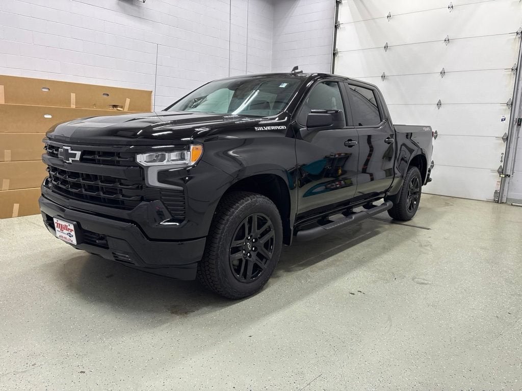 2026 Chevrolet Silverado 1500 RST Crew Cab Short Box 4WD